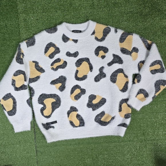 SIMPLY SOUTHERN | LEO FUZZY LARGE LEOPARD CREW NECK CASUAL SWEATER \ SIZE XL - Picture 3 of 14